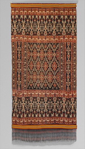 Shoulder or hip cloth (hinggi)