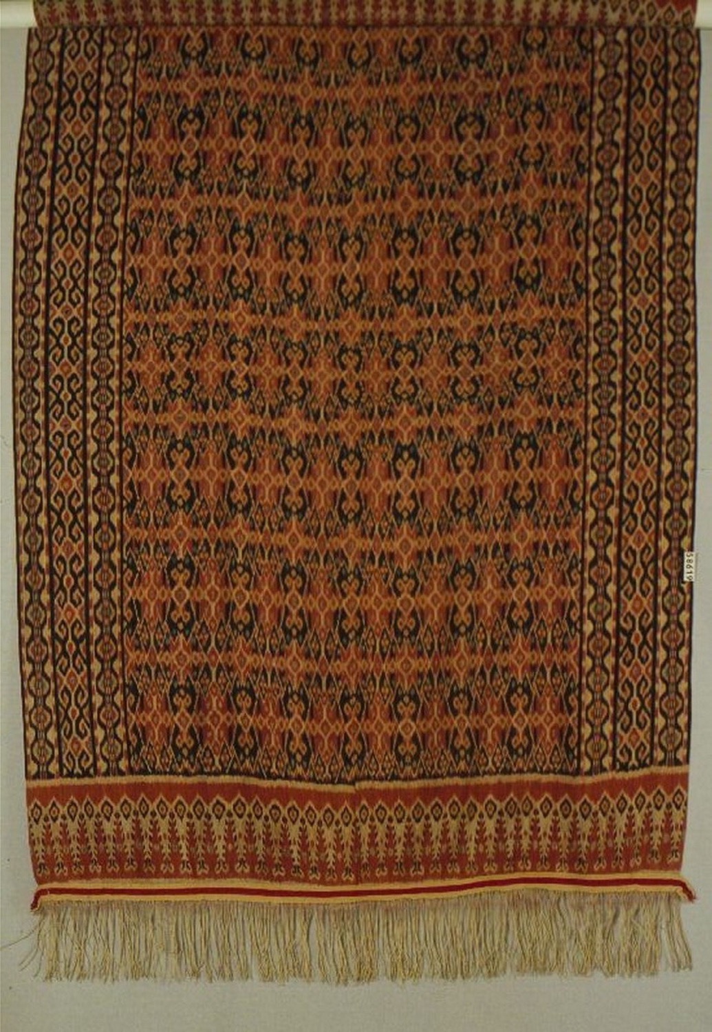 Man's cloth (hinggi)