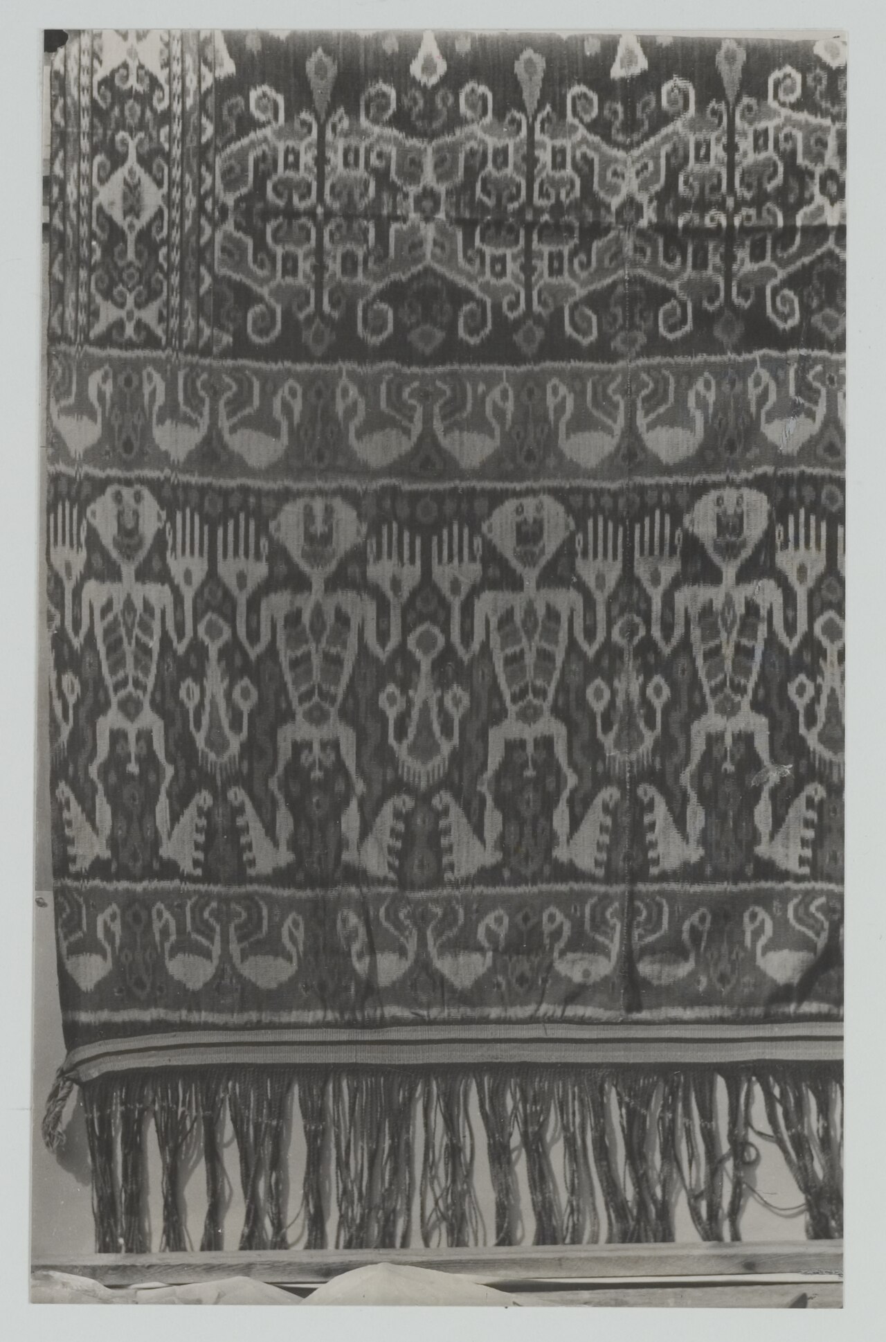 Cotton ikat textilee from Sumba, KITLV 5636